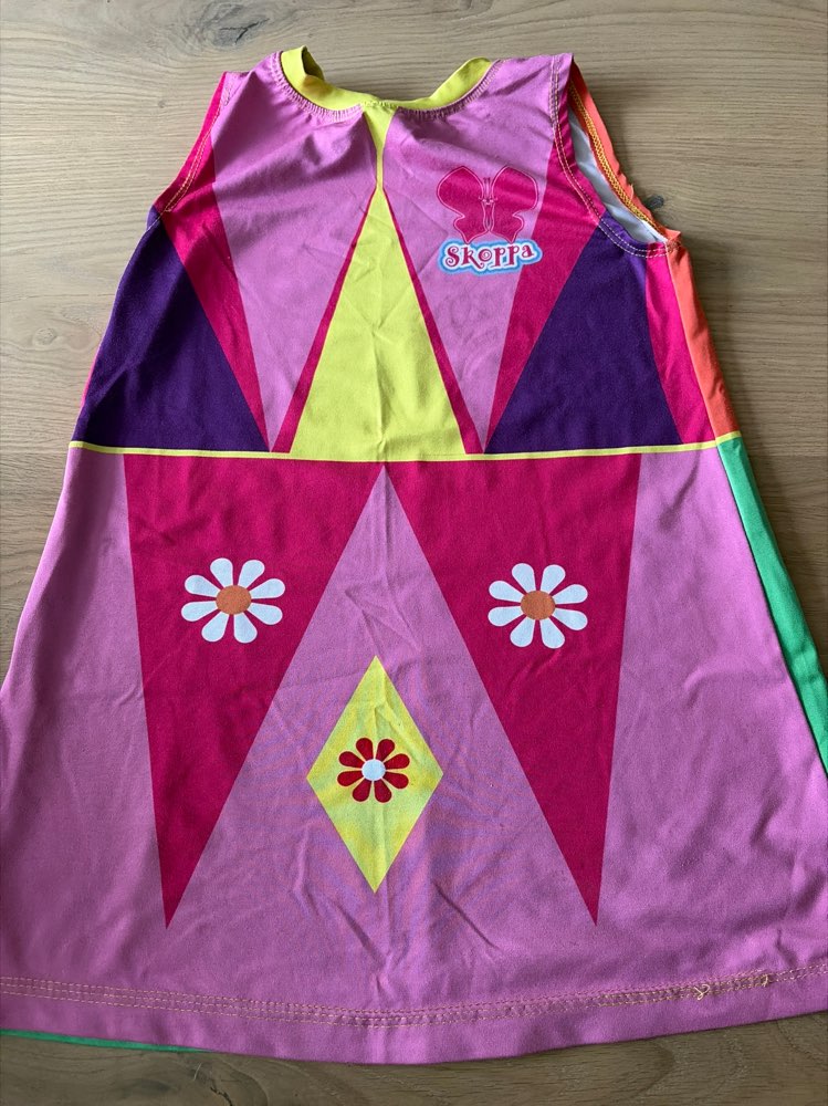 Skoppu og skrítlu kjóll