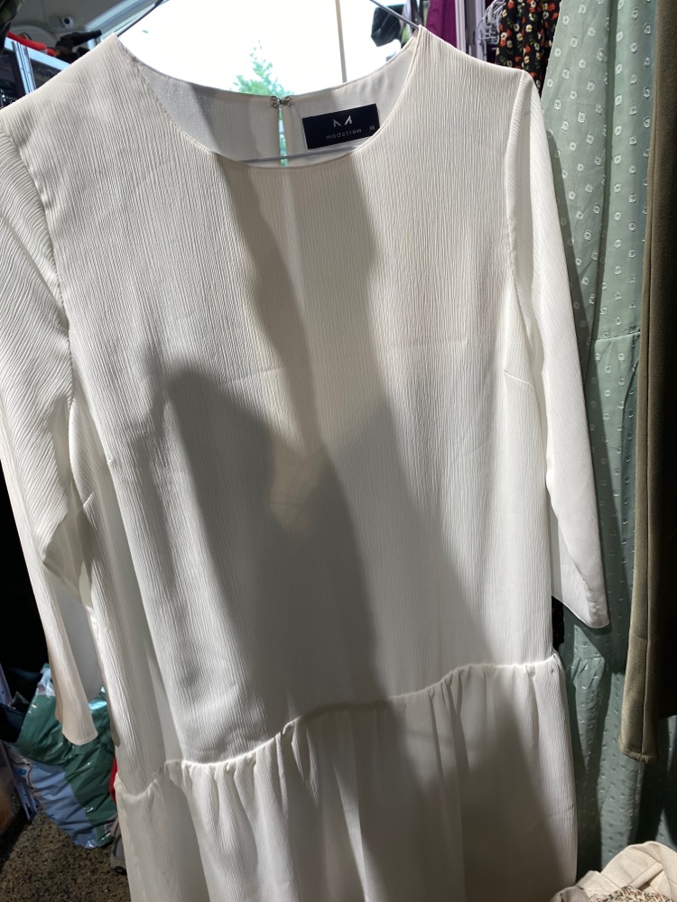 Hvid Modström kjole