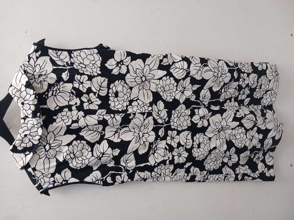 Mustavalkoinen vintagemekko n. M