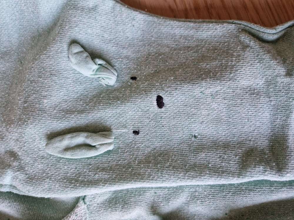 Str98 Joggedress, lite hull kne
