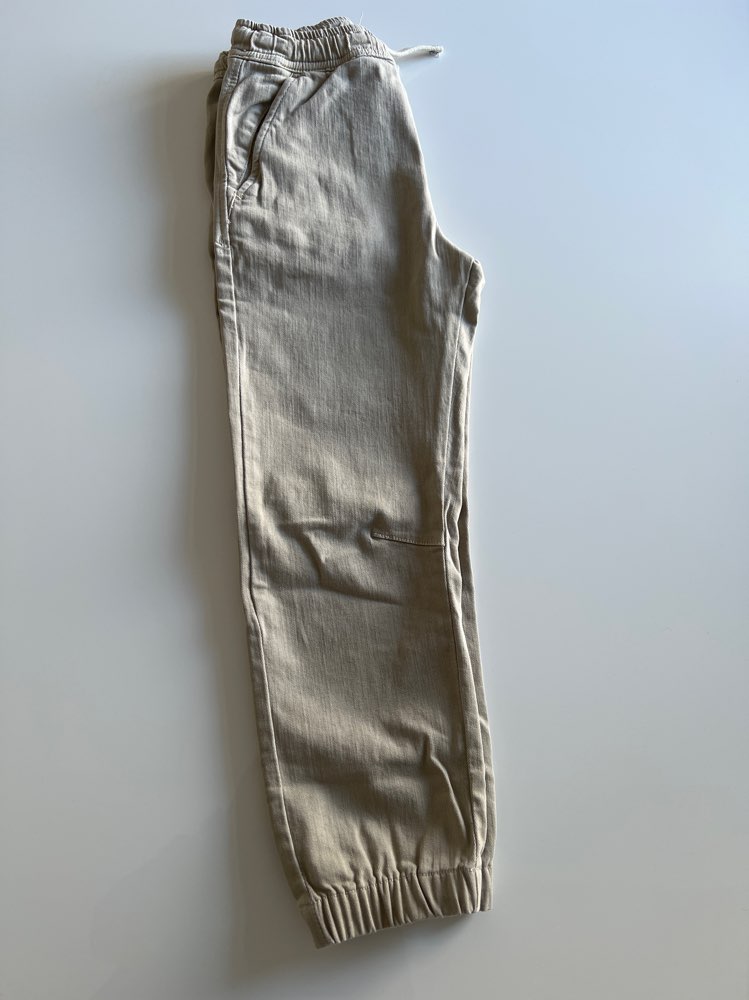 Zara beige jeans 134 cm 