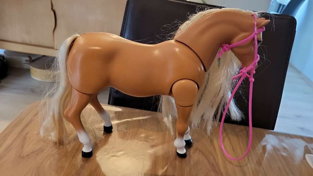 Barbie hestur um 30 ára antik