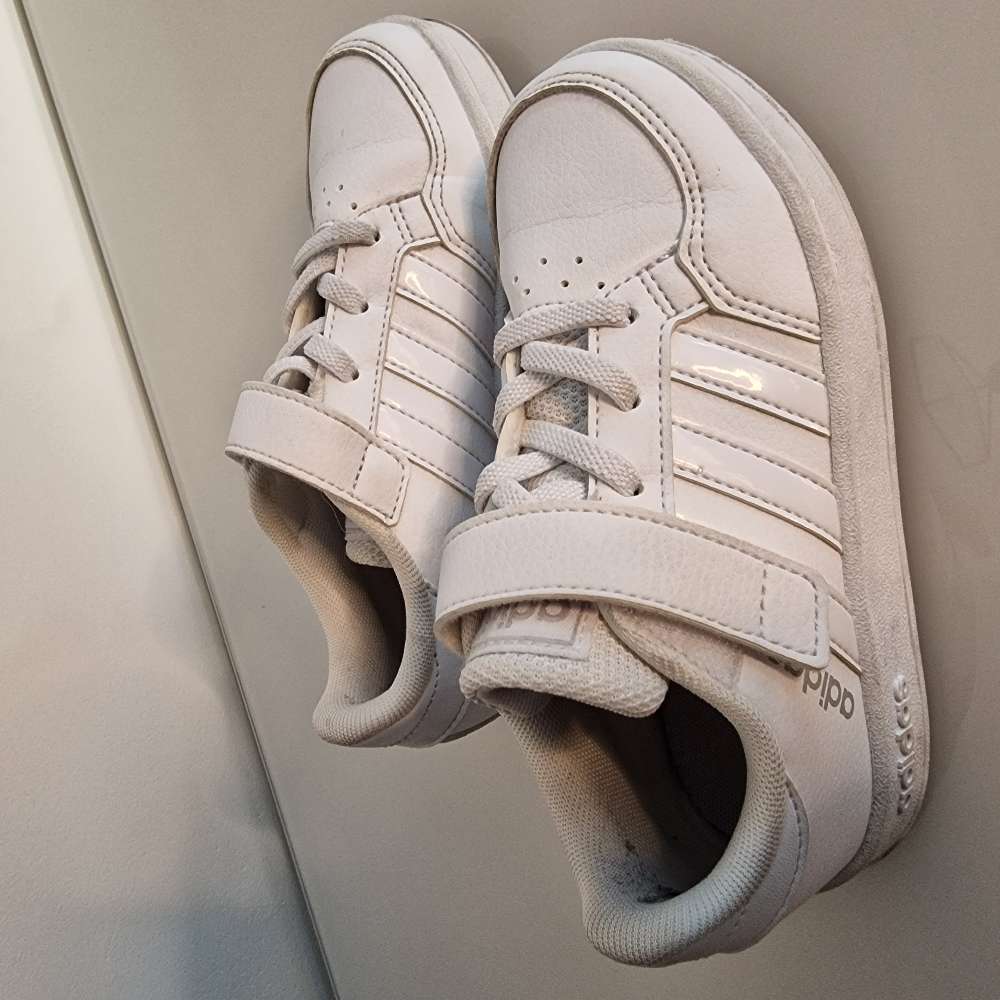 Skór adidas Nr 28
