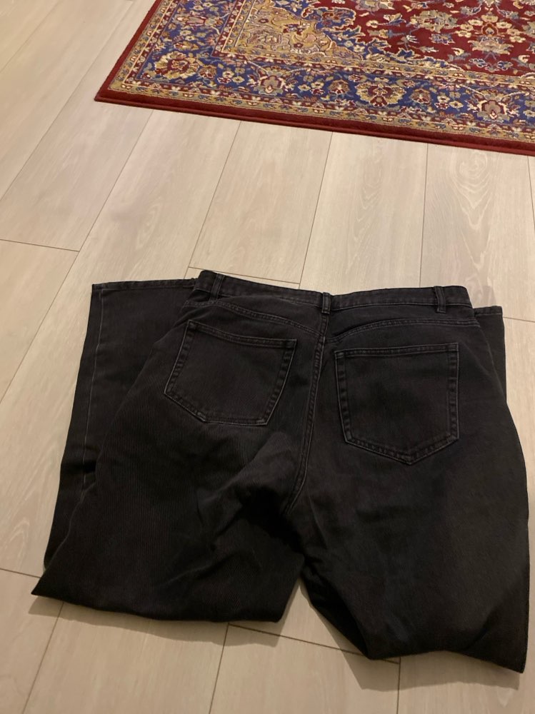 Lindexin Betty mustat farkut, koko 42