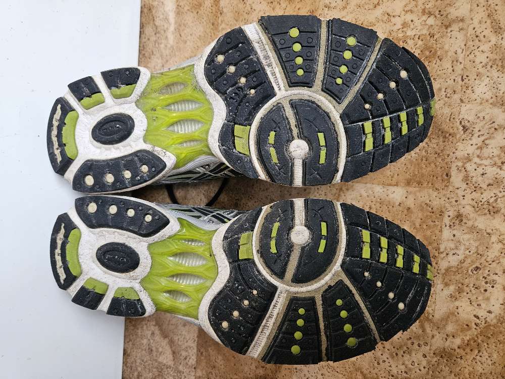 ASICS  juoksulenkkarit koko 45