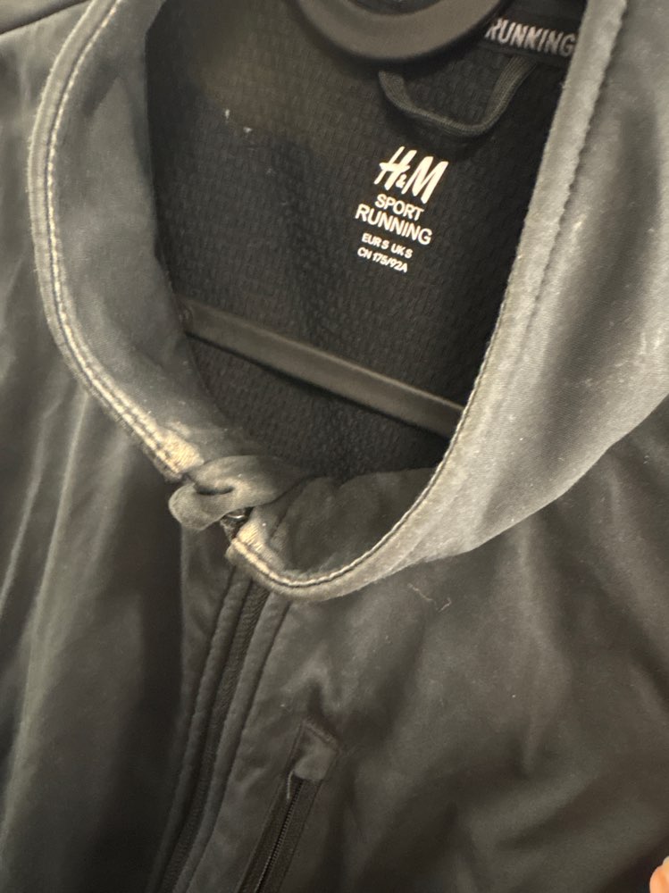 H&M musta juoksutakki S