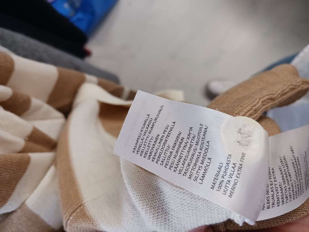 Ritva Falla raidallinen neuletakki n. XL