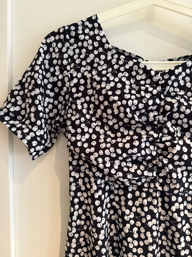 P - svart cherry chiffon