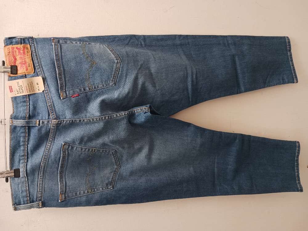 Levis 541 farkut 24/30 uudet