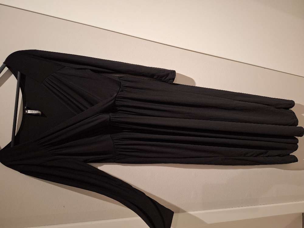 Kjóll skósíður svartur XXL