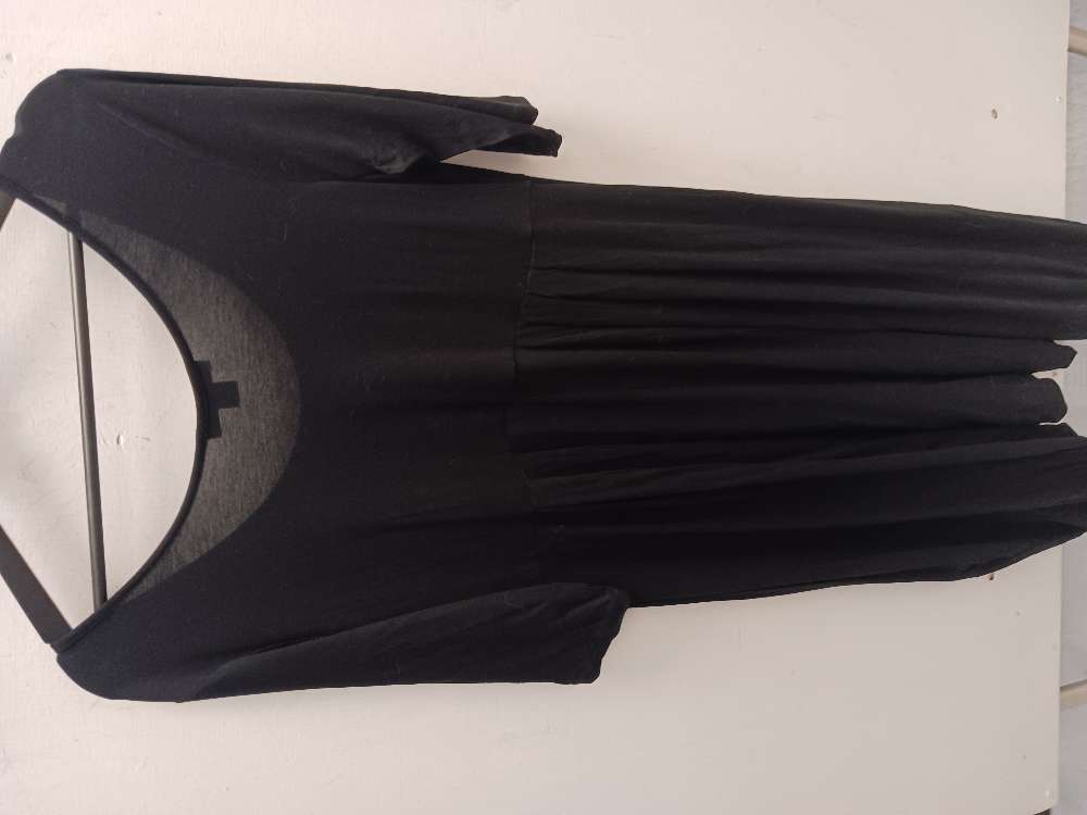 Bonprix musta haalari 40/42