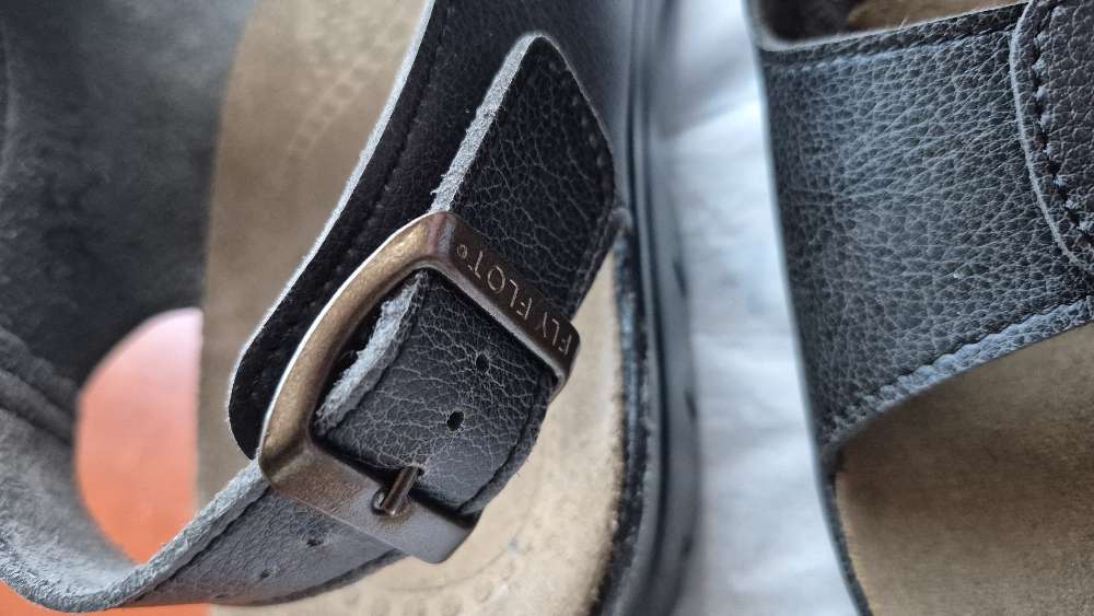 Miesten Sandaalit koko 42