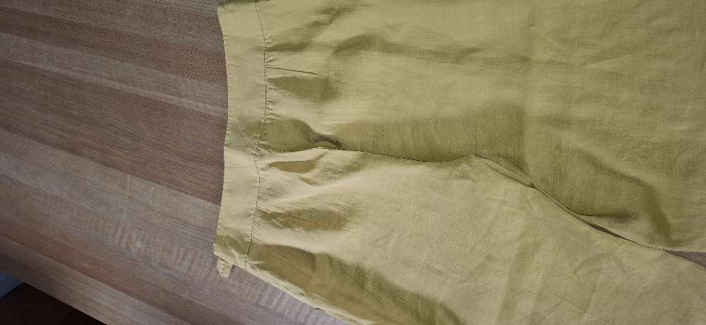 Lindex st. 40 gular buxur þunnar