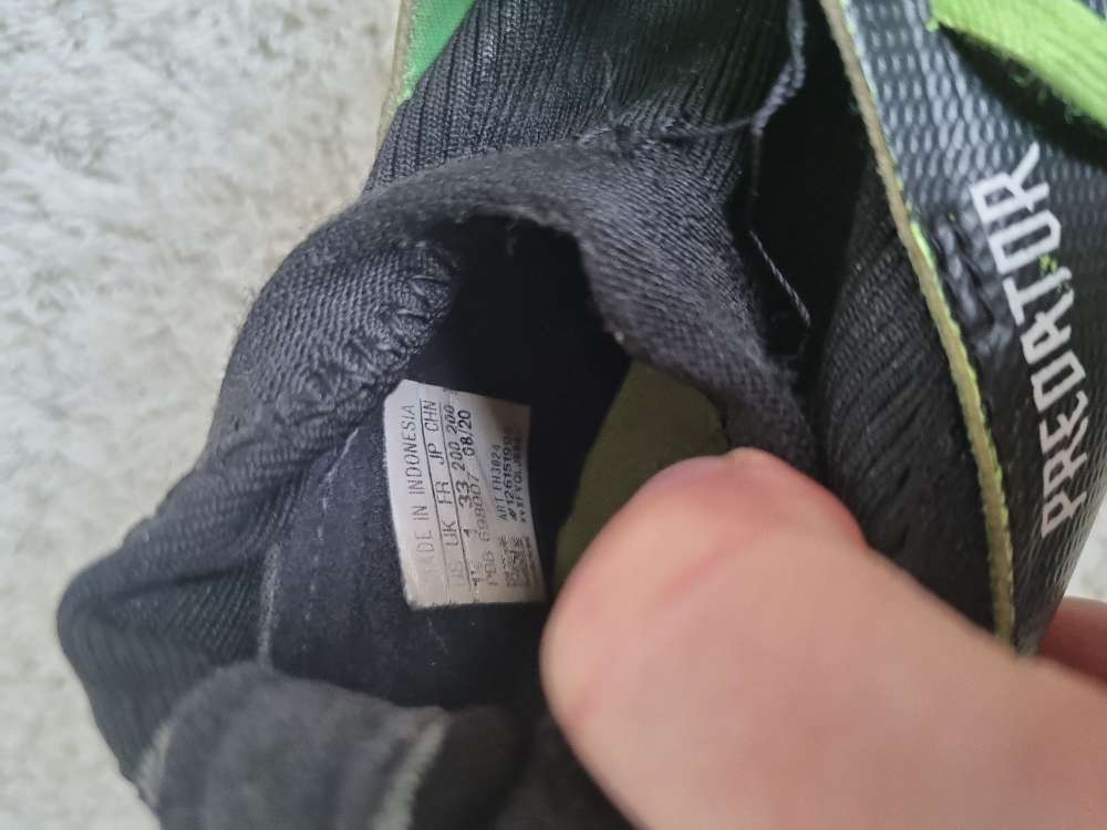 Predator sukkanappikset 32