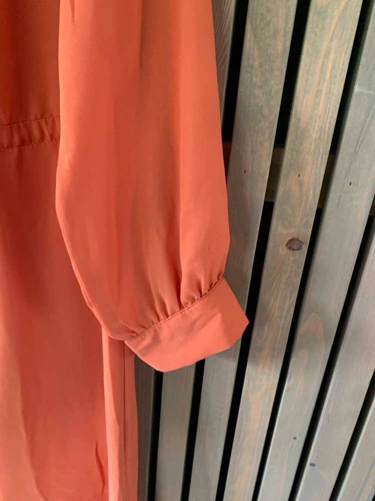 Orange kjole med knytting Str S