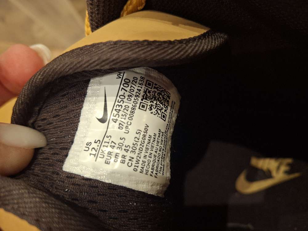 Nike kuldaskór st47 lítið nr  
