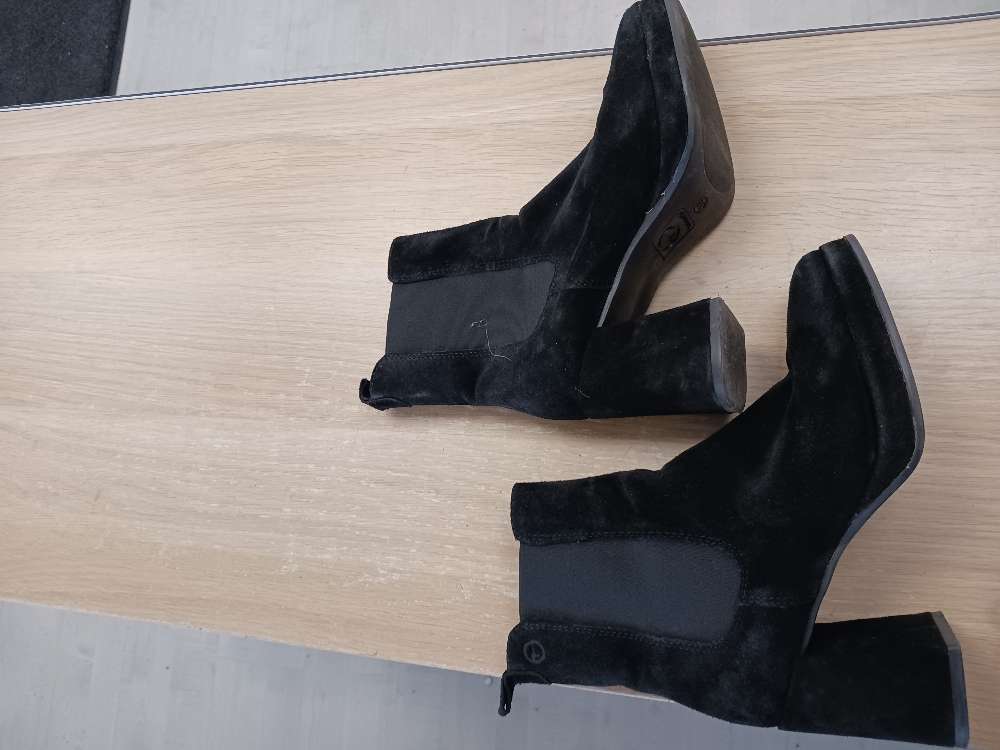Tamaris mustat nilkkurit 38