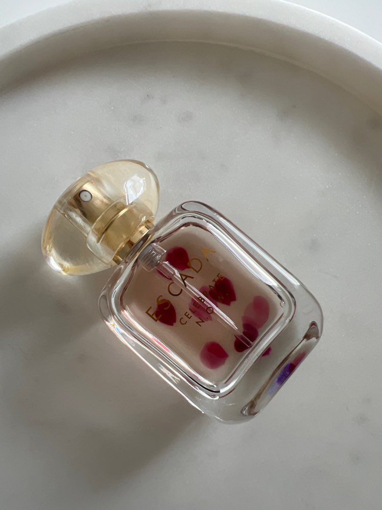 Escada celebrate now
