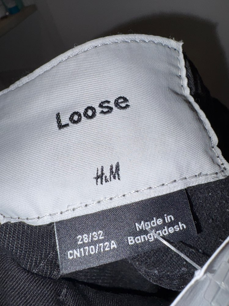H&M víðar buxur st 28/32