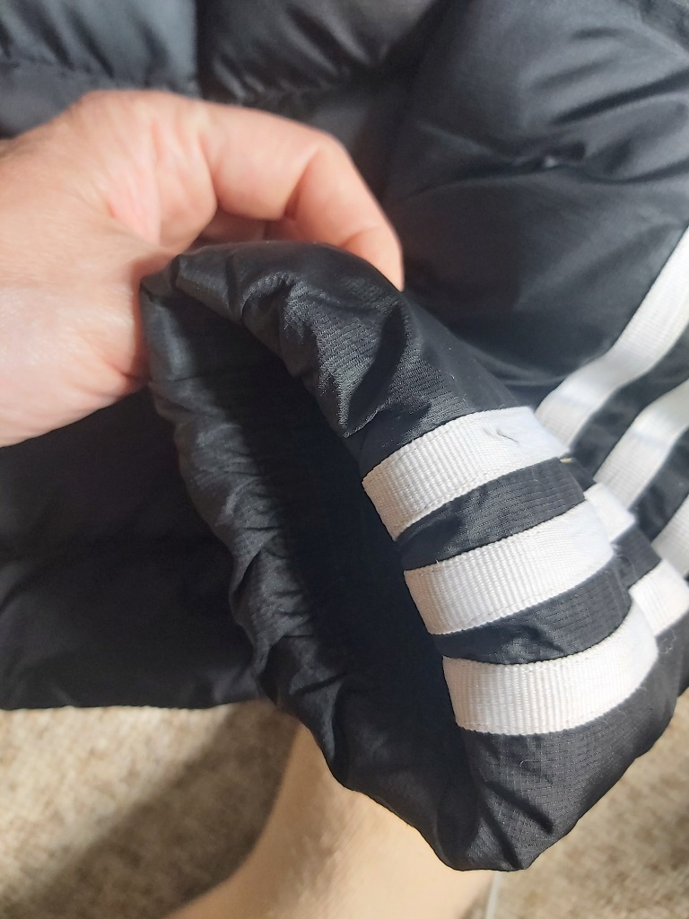 takki Adidas musta. kuin uusi