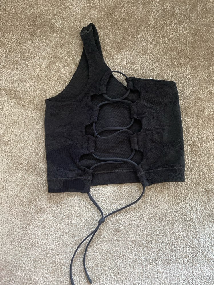 Gymshark yksiolkaiminen toppi