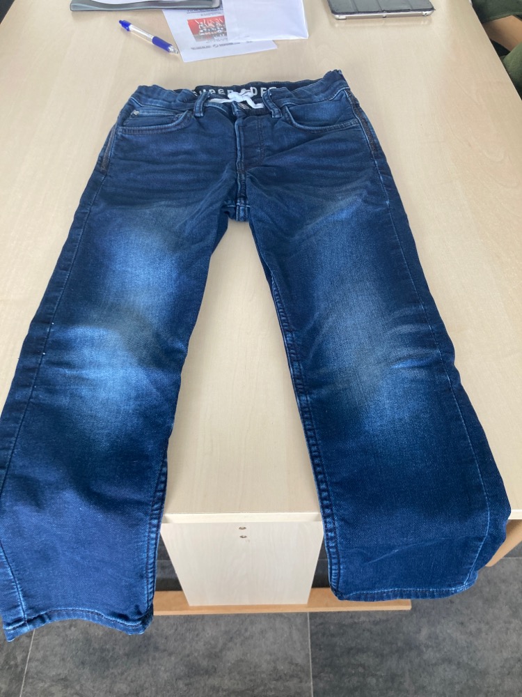 Super soft jeans str 134